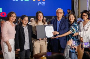 A assinatura do reajuste ocorreu no Palácio do Campo das Princesas durante o evento Inova PE - Foto: Miva Filho