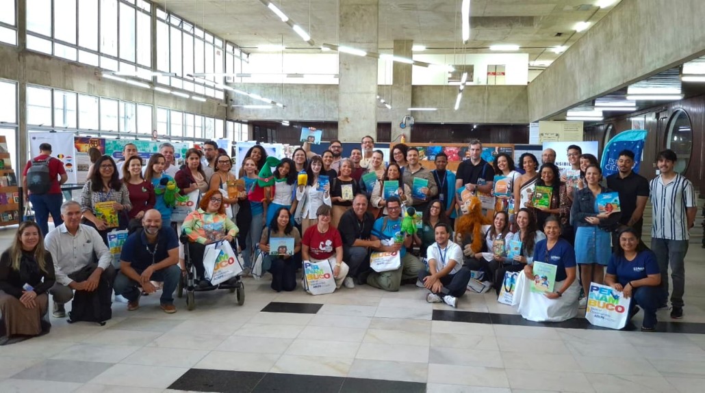 09.06.2026 FOTO SOFIA SOUZA LANÇAMENTO DE LIVROS SENSIBILIZAÇÃO À CIÊNCIA.JPG